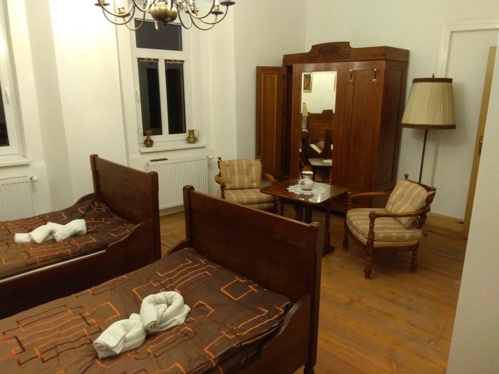 Penzion u Čermáka Ostrov  Esterno foto