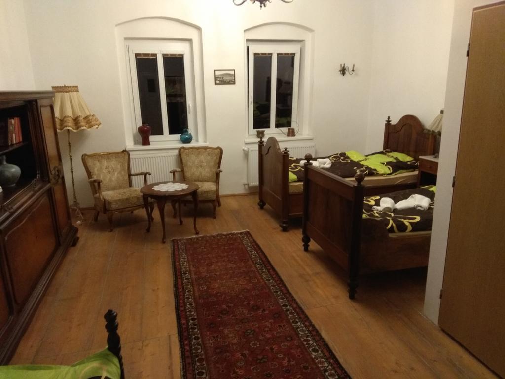 Penzion u Čermáka Ostrov  Esterno foto