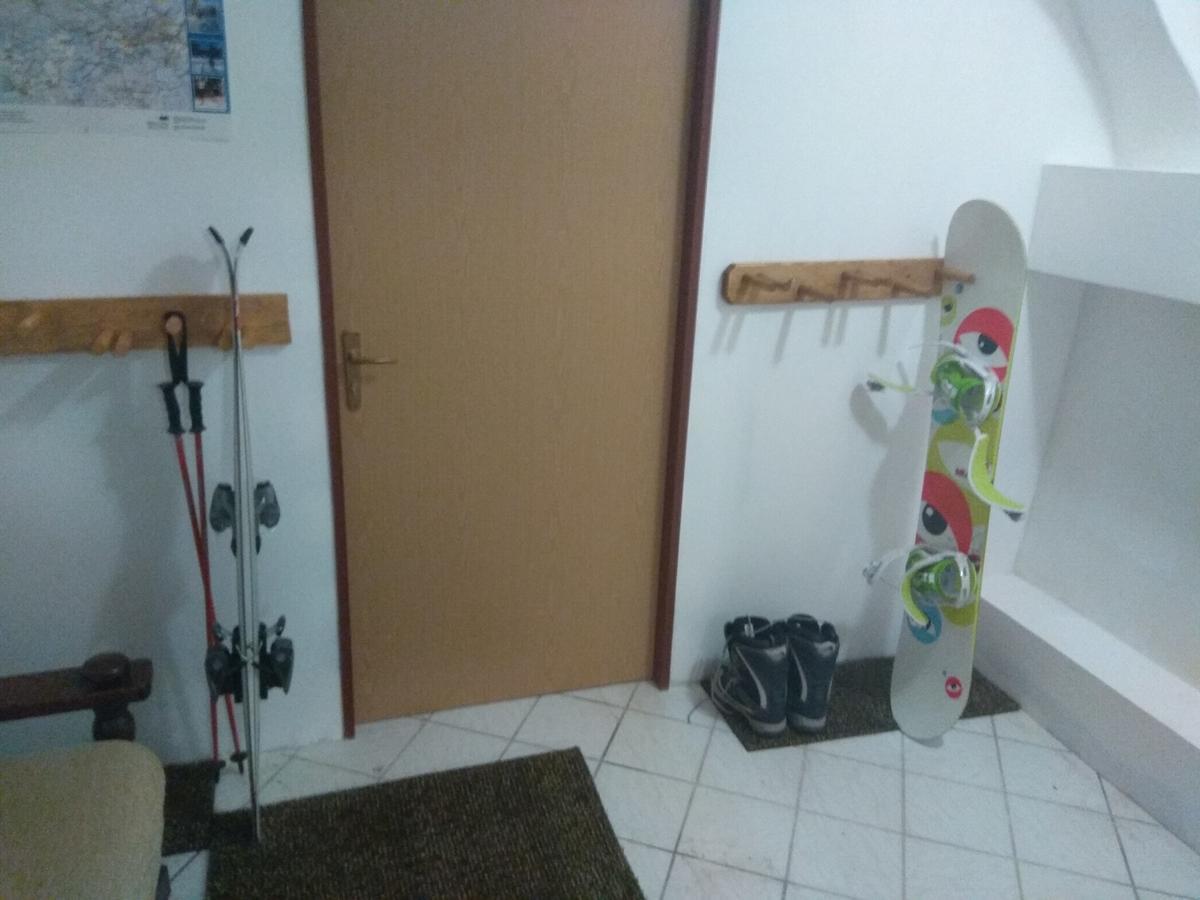 Penzion u Čermáka Ostrov  Esterno foto